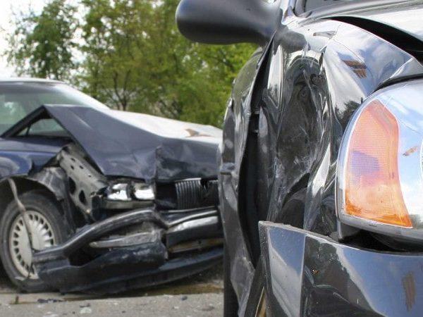 مزایا و معایب خرید ماشین تصادفی